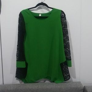 Long sleeved lace long shirt